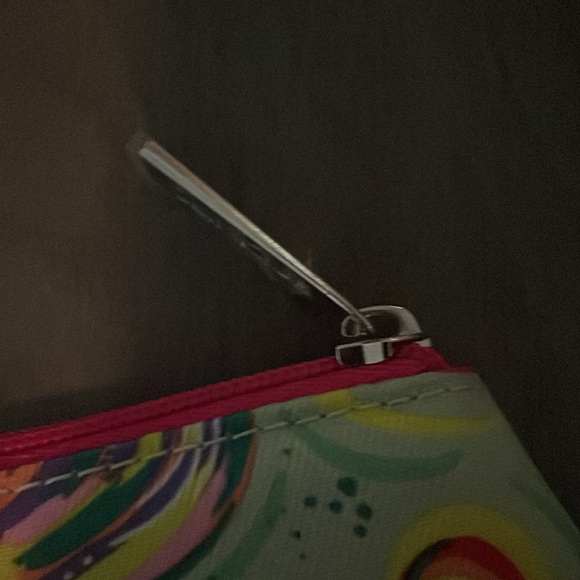 Clinique Heart Pouch - Picture 4 of 7